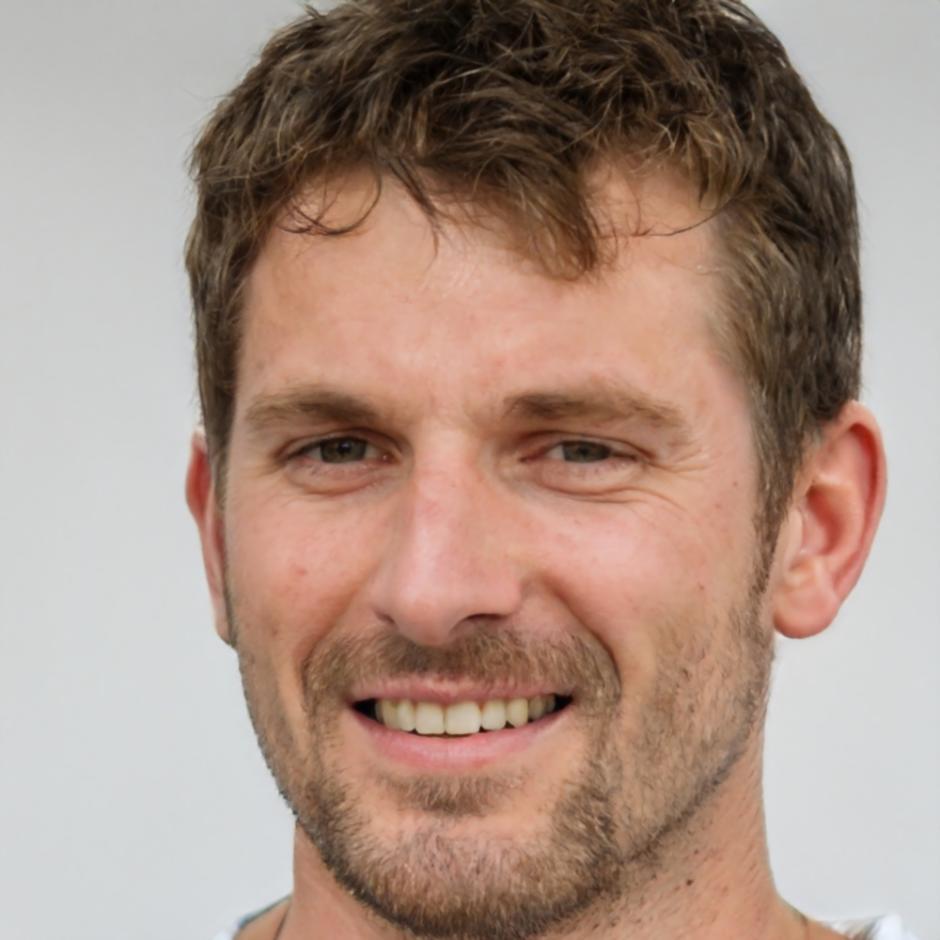 Portrait de Marc Dubois, expert en architecture de moteurs de jeu